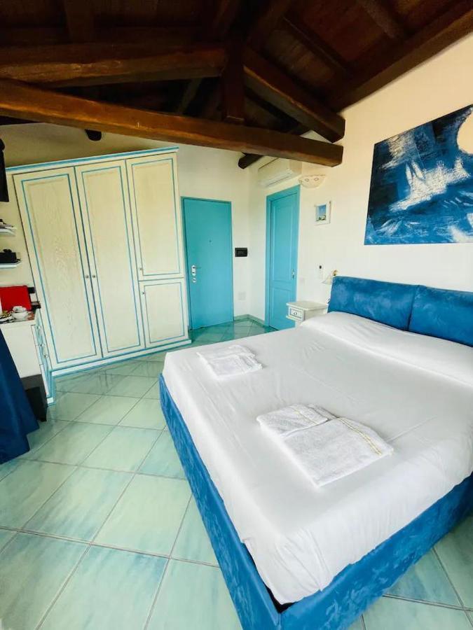 Romantica Suite Panoramica Villasimius Eksteriør billede